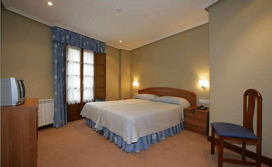 Gran Hotel Rural Cela Belmonte De Miranda Luaran gambar