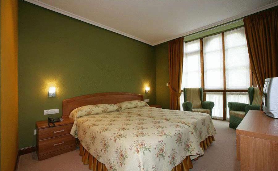 Gran Hotel Rural Cela Belmonte De Miranda Luaran gambar